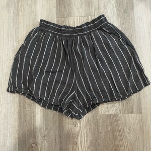 Women’s linen shorts